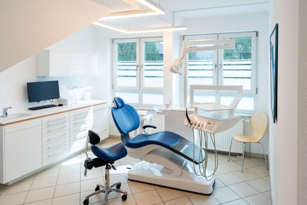 Fotos eines leeren Behandlungszimmers